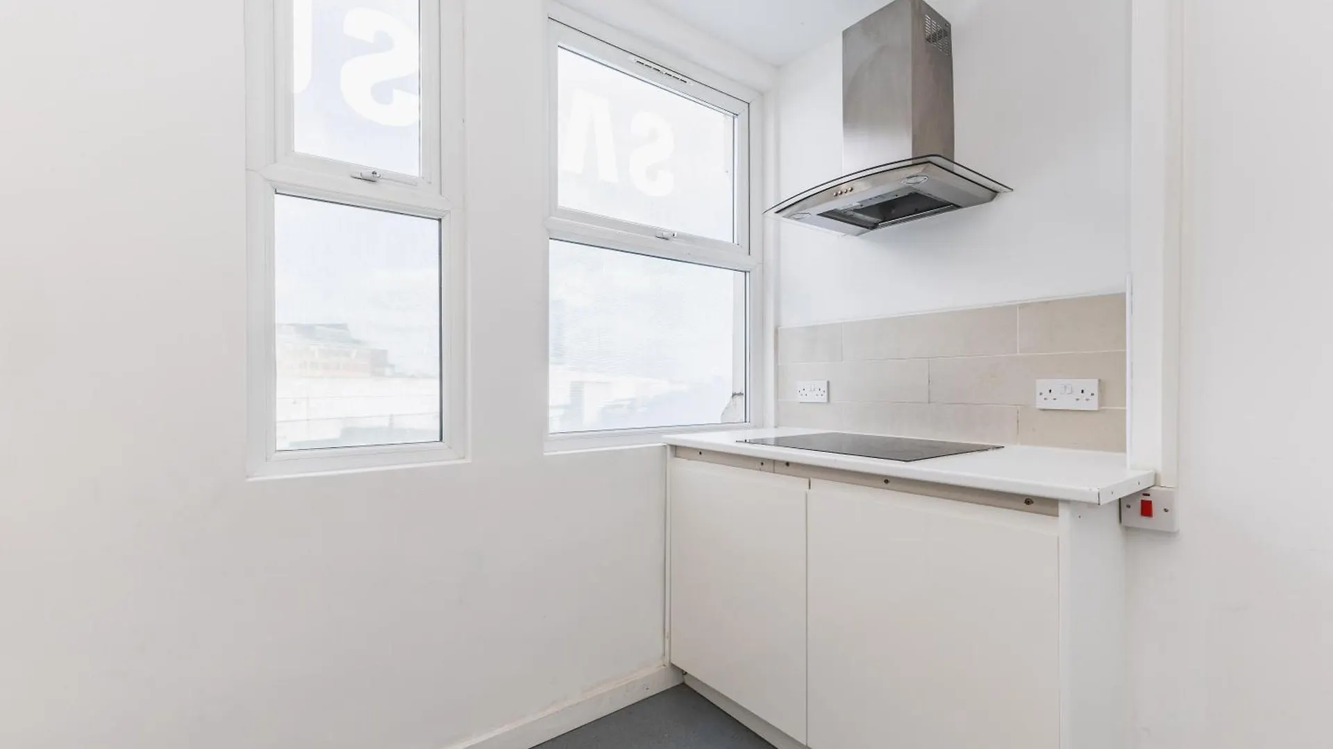 One Ges By Artsy Apartment London