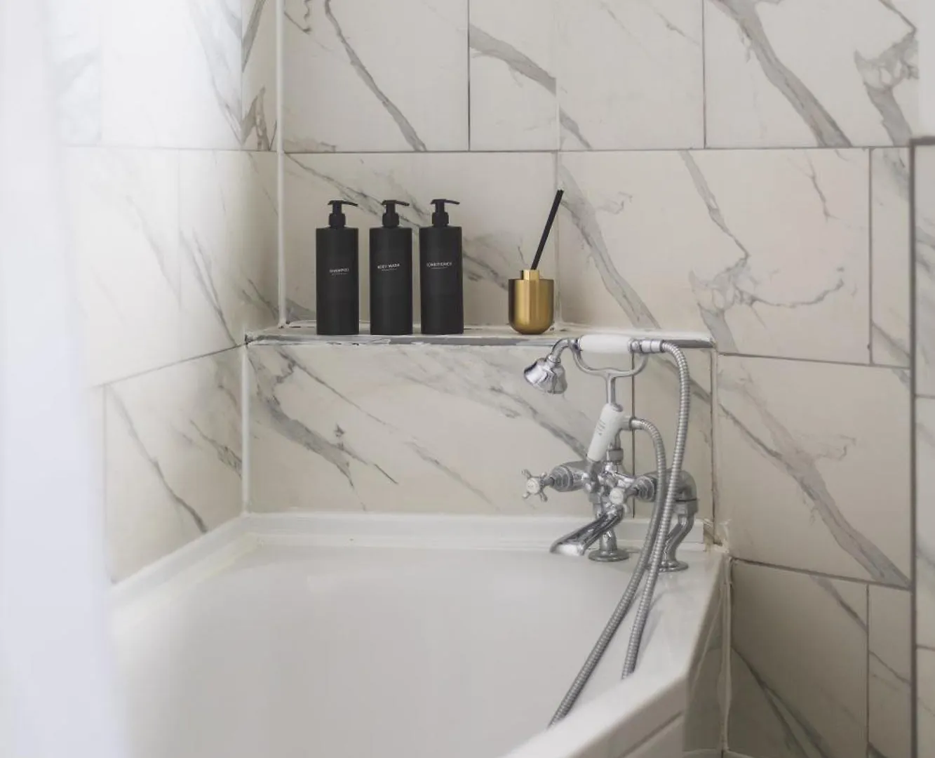 One Ges By Artsy Apartment London