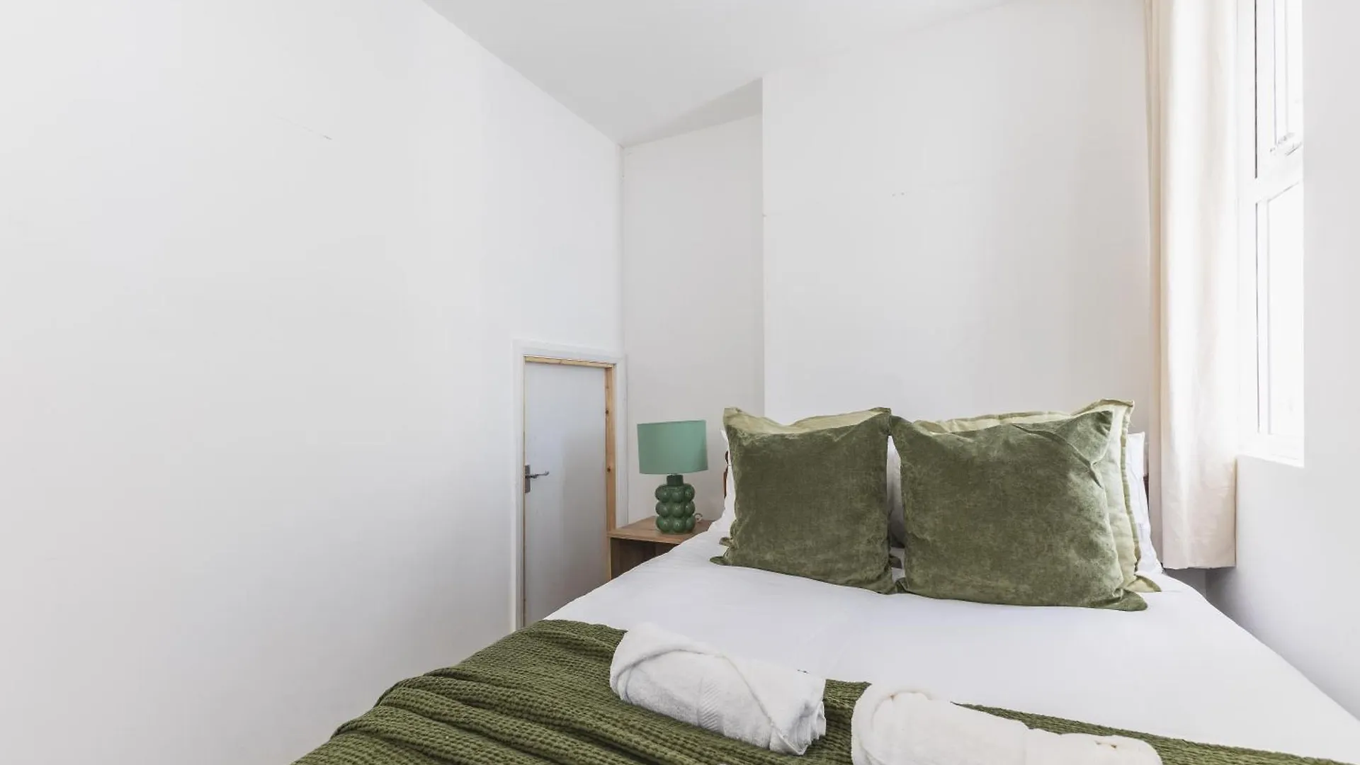 One Ges By Artsy Apartment London United Kingdom